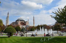 Blaue Moschee nochmal Istanbul Oktober 2012 (2) mn.jpg